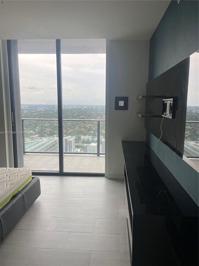 Building Photo - 1000 Brickell Plaza