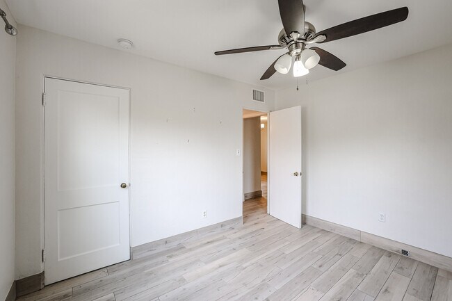 Building Photo - 3827 N 18th St