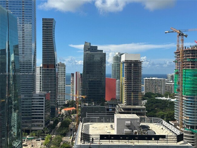 Primary Photo - 1060 Brickell Ave