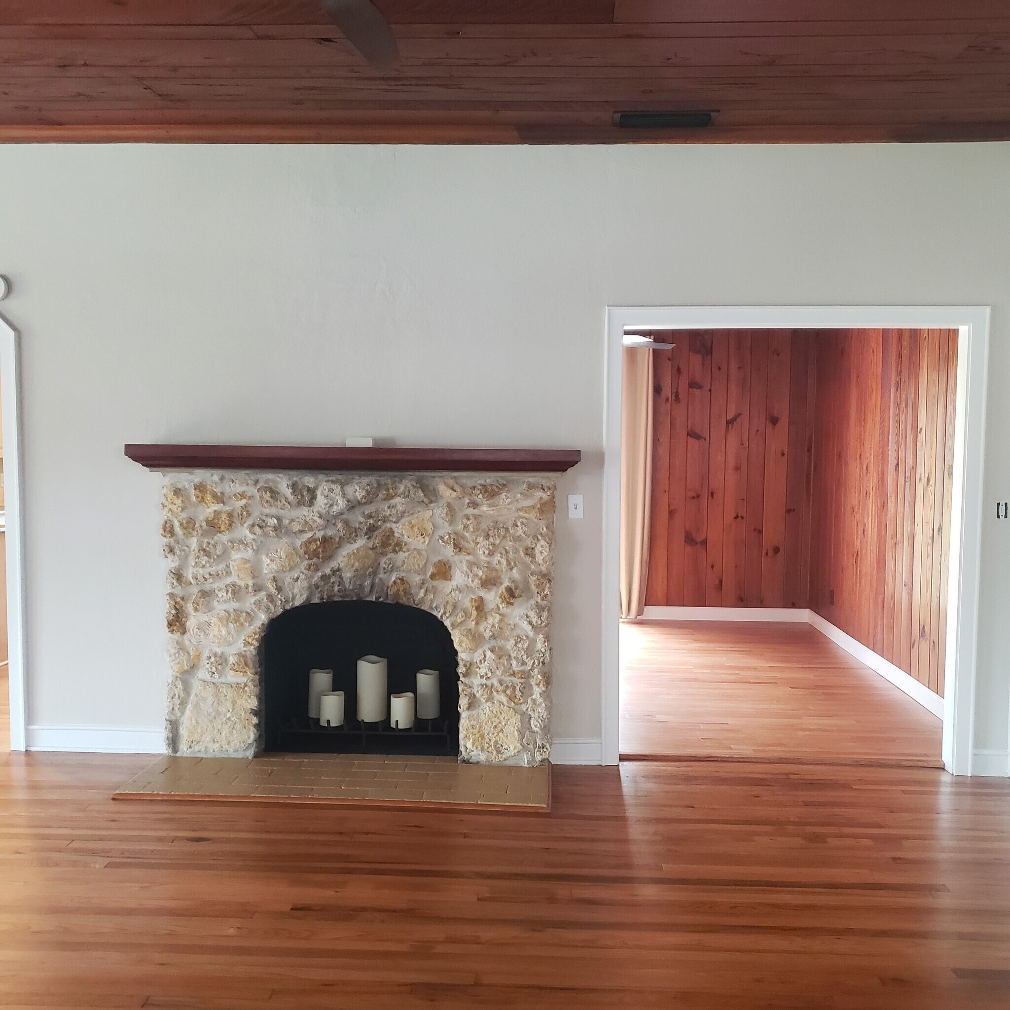 View of Den - No fires - 1443 Sandra Dr