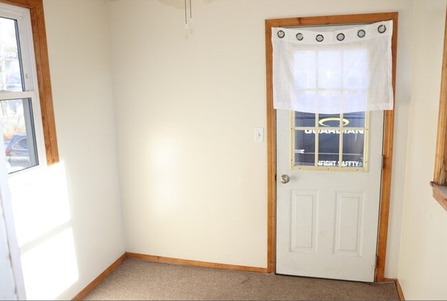 Building Photo - 40 Baker Ave