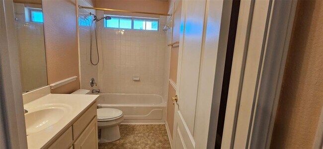 Building Photo - 9540 Aire Libre Dr