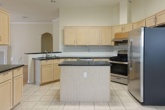 Building Photo - 20735 Spring Rose Dr
