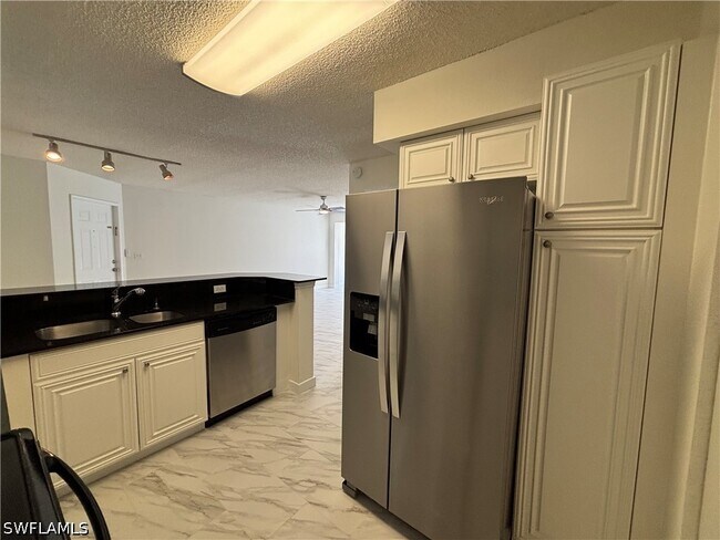 Building Photo - 8265 Ibis Club Dr