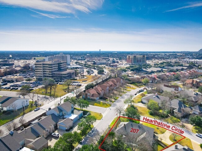 Building Photo - 207 Hearthstone Cir