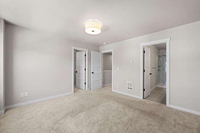 Building Photo - 13717 Admiralty Way