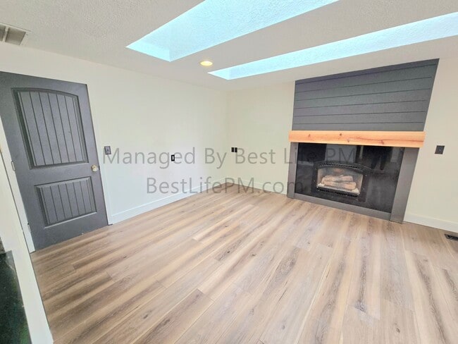 Building Photo - 150 Narain Ct