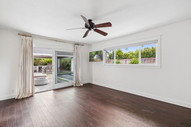 Building Photo - 1915 Windward Ln