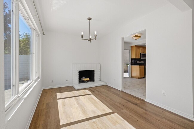 Building Photo - Beautifully Updated Home in Lake Lindero
