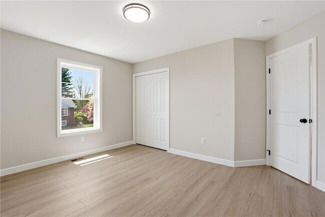 Building Photo - 2905 Roosevelt St