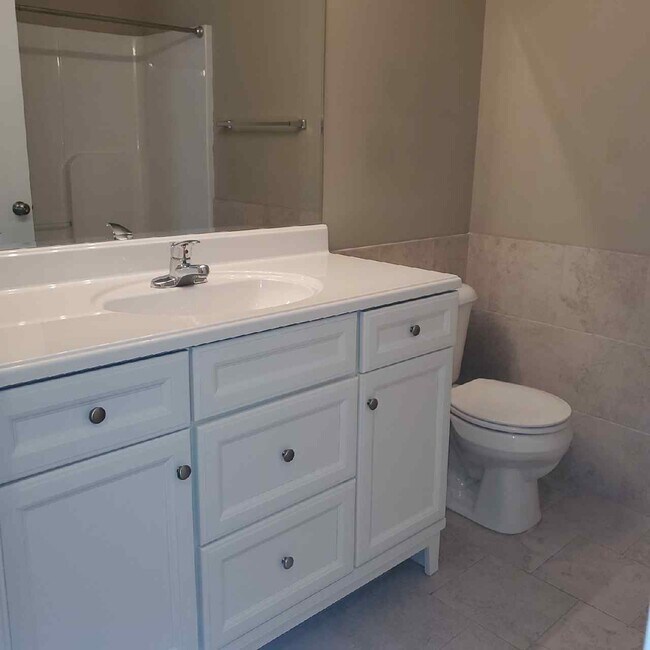 Building Photo - 901 W Gay St