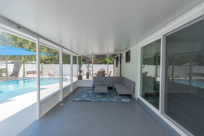 Building Photo - New Pool Home Rental Listing in Palm Bay Florida!