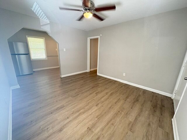 Building Photo - 1435 John Smith Ave
