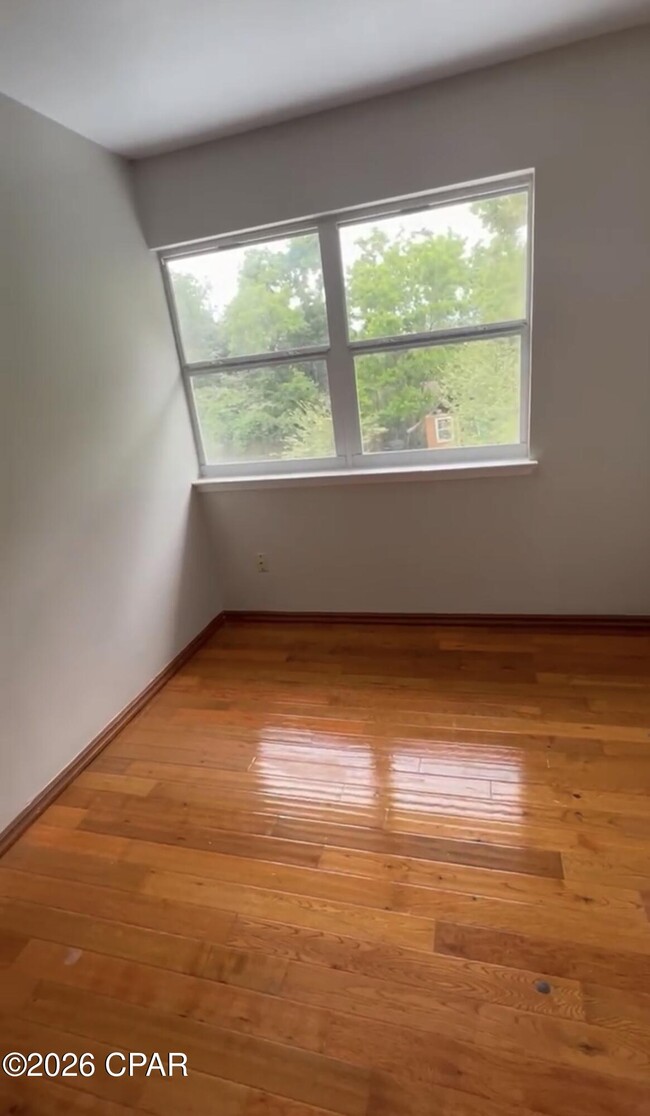 Building Photo - 3034 E Baldwin Rd