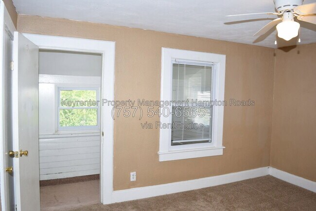 Building Photo - 857 W 41st St