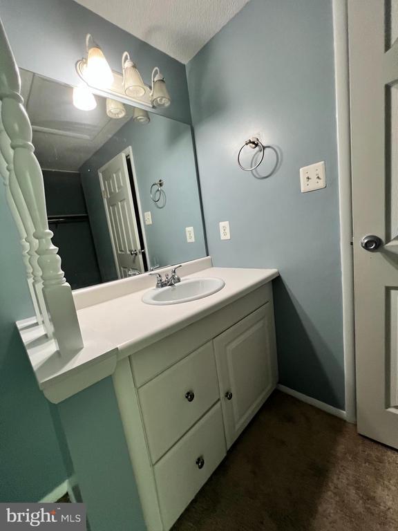 Building Photo - 8156 Dark Den Cir