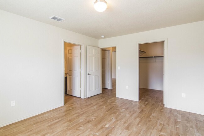 Building Photo - 3407 Apache Meadows Drive