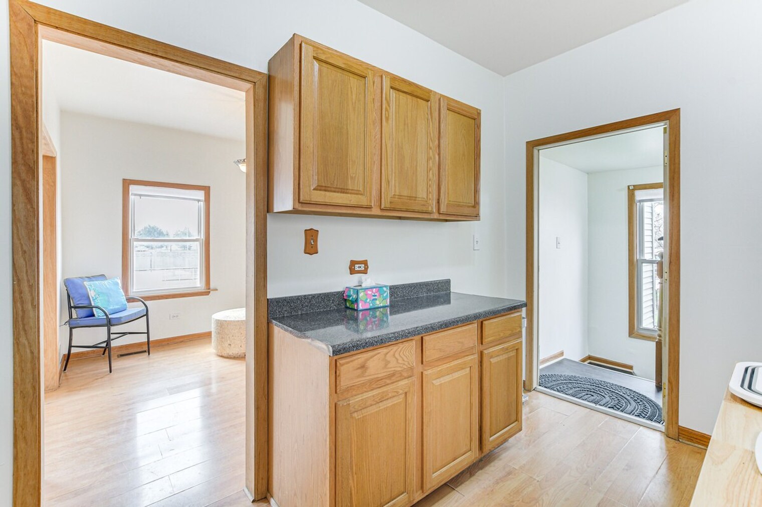 Building Photo - 927 S Taylor Ave