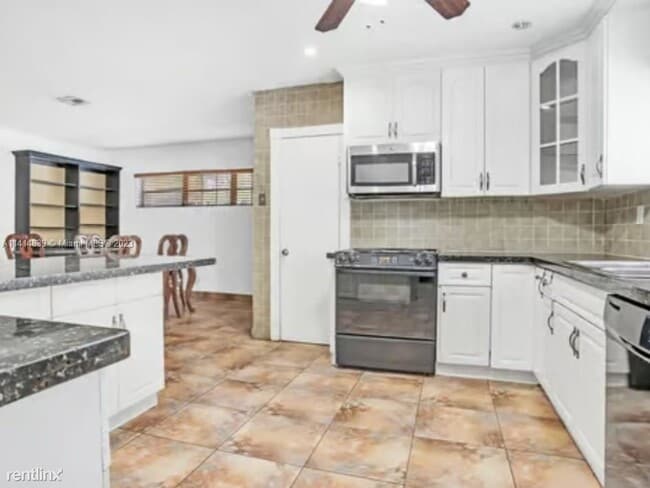 Building Photo - 4 br, 2 bath House - 1232 NE 176th Ter