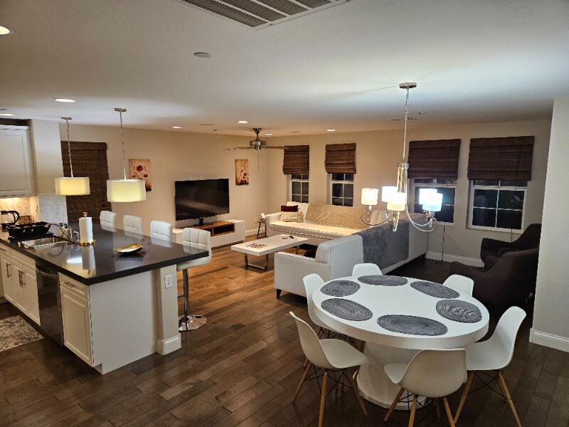 Building Photo - 300 Cadence View Way
