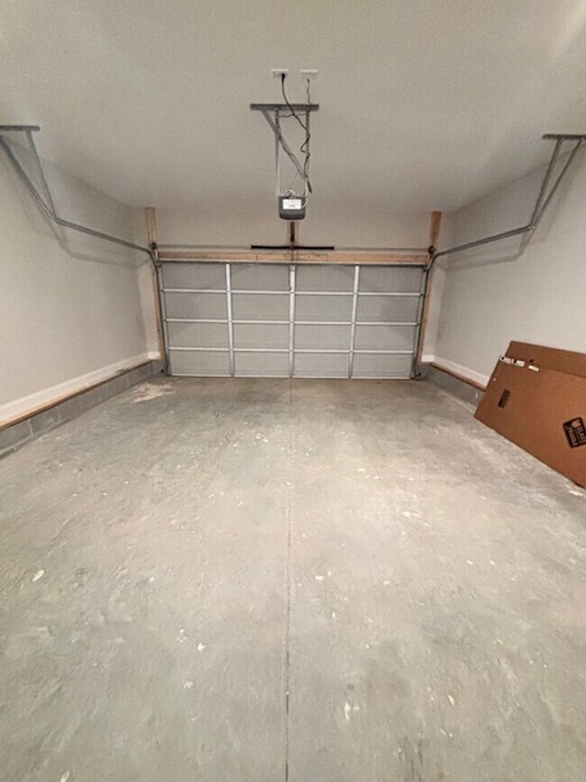 Building Photo - 1146 Melody Ave