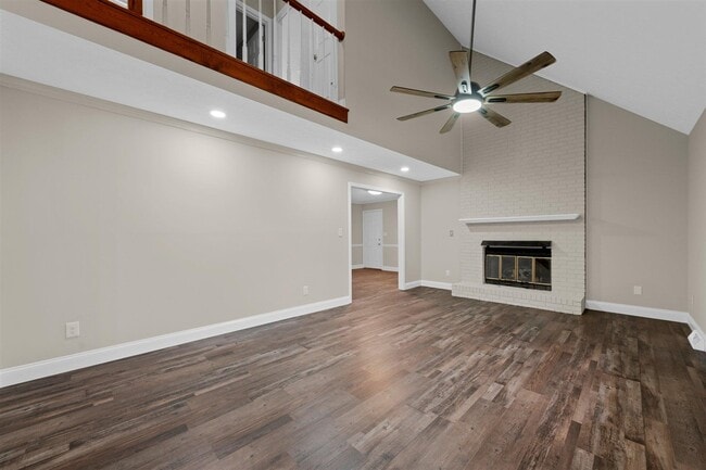 Building Photo - 1745 Ewing Ford Rd