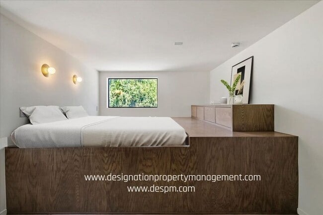 Building Photo - 3183 1/2 Verdugo Place