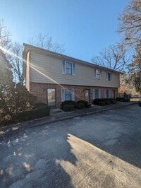Building Photo - 2BD/1.5BA Townhome in Hickory