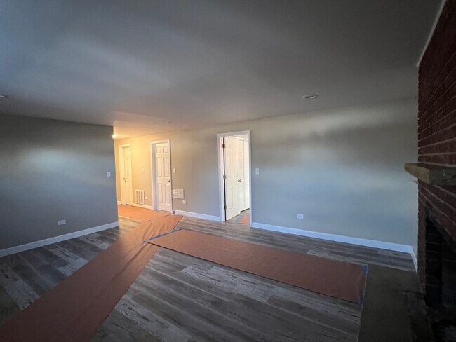 Building Photo - 530 N Arizona Ave