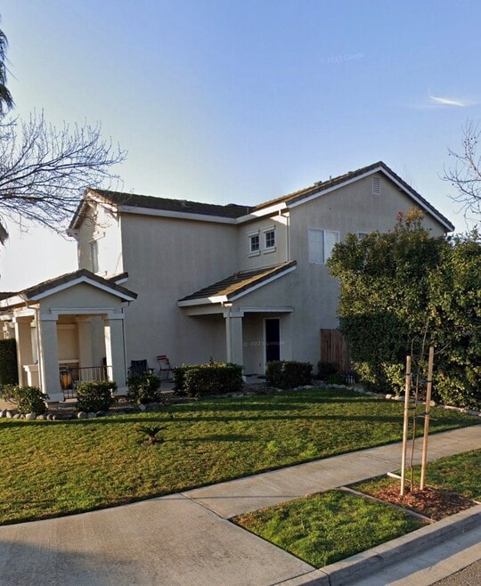 Building Photo - 3140 Poppy St