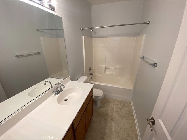 Building Photo - 15651 Vista Way