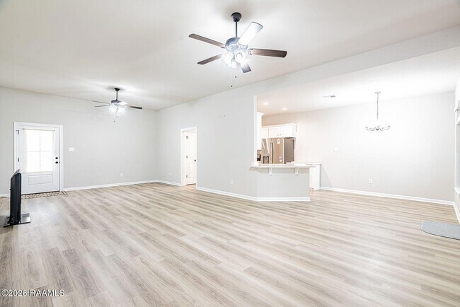 Building Photo - 202 Sparkling Meadows Ln