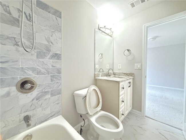 Building Photo - 3500 Millwater Crossing NE