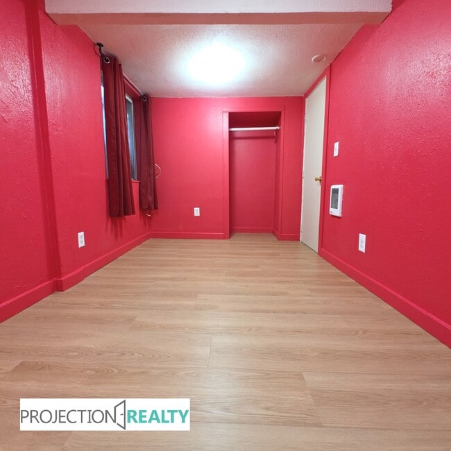 Building Photo - 4838 NE 99th Ave