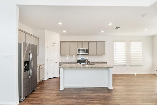 Building Photo - 5349 Archway Dr