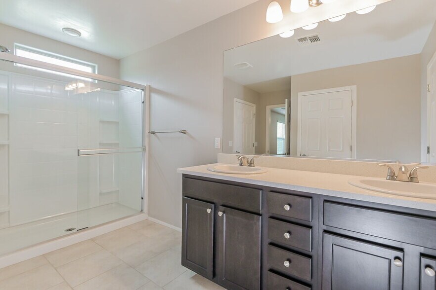 Building Photo - 6549 S Calle Diablo Dr