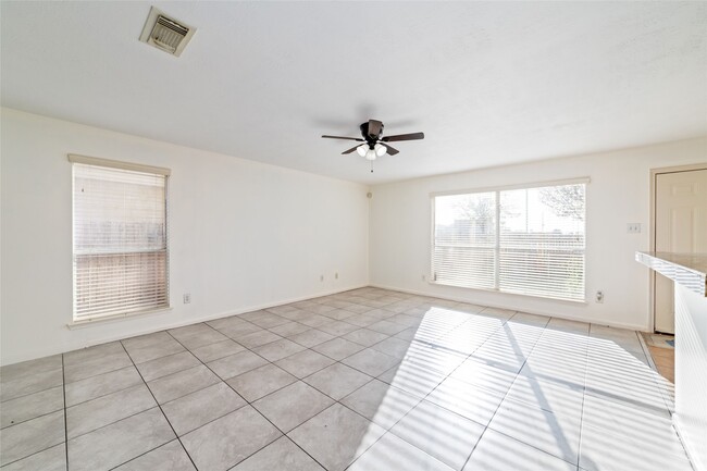 Building Photo - 3618 Windmill Village Dr