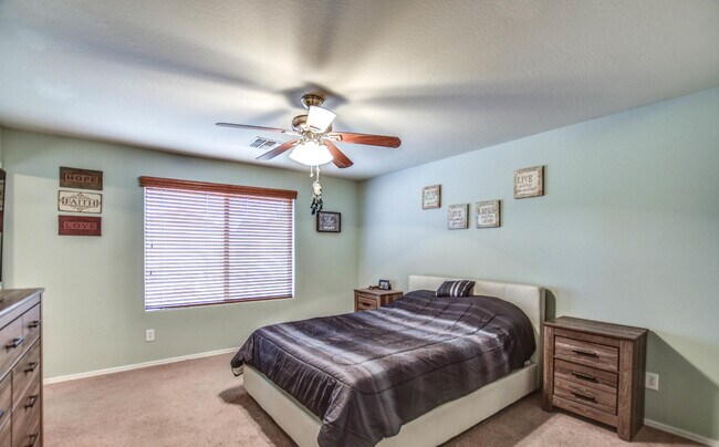 Building Photo - 8064 W Rushmore Way