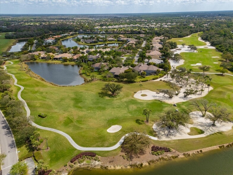 Building Photo - 3240 Cottonwood Bend