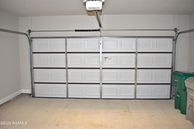 Building Photo - 421 Berg Ct