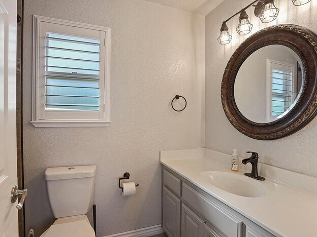 Building Photo - 1601 Barkley Ln