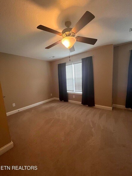 Building Photo - 5408 Oak Harbor Ln