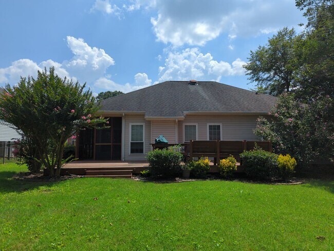 Building Photo - Nice Neighborhood in East Brainerd