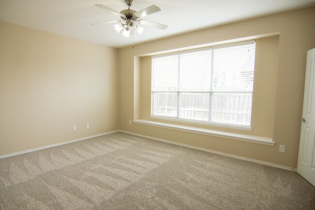 Building Photo - 10960 Hawks Landing Rd
