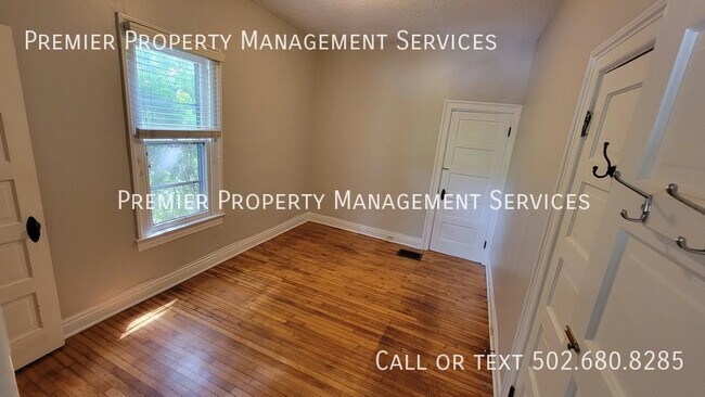 Building Photo - Nice rental home off of Bardstown Rd in th...