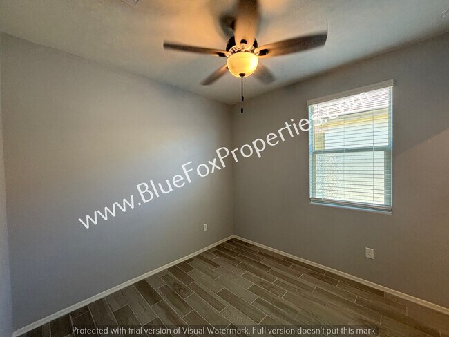 Building Photo - 735 Calle Calca