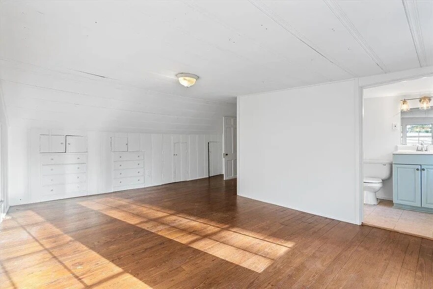 Upstairs Room View 2 - 181 Picardy St