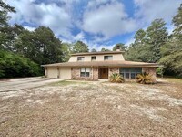 Building Photo - 1023 Stephen Dr