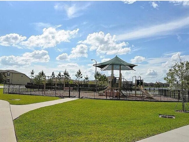 Building Photo - 5028 Caspian St