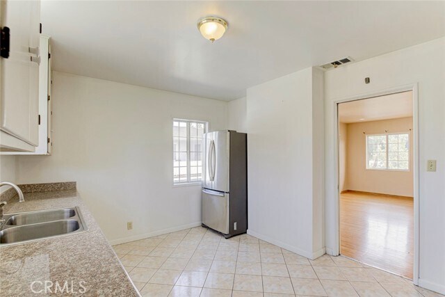 Building Photo - 1209 E Lexington Dr